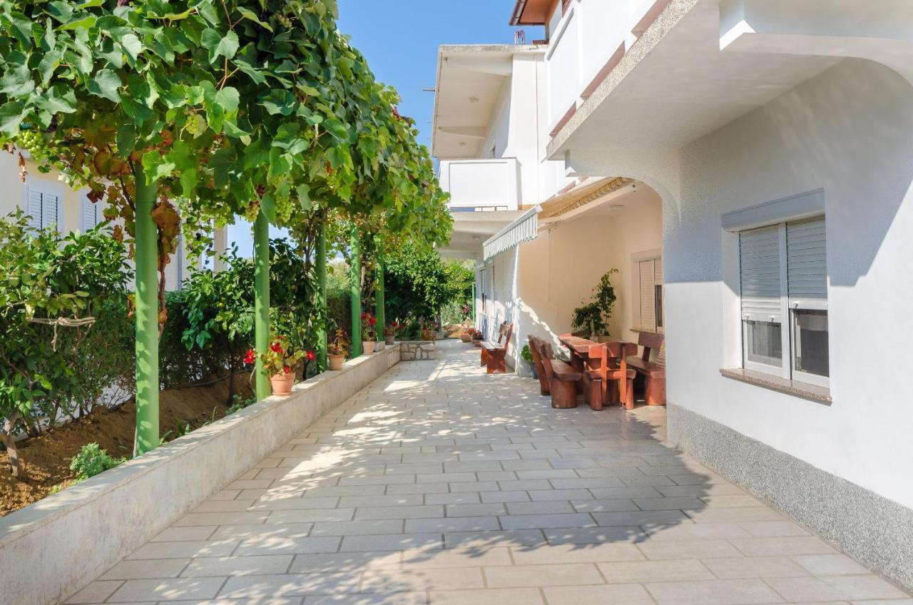 Apartments Ruza A Lopar Exterior photo
