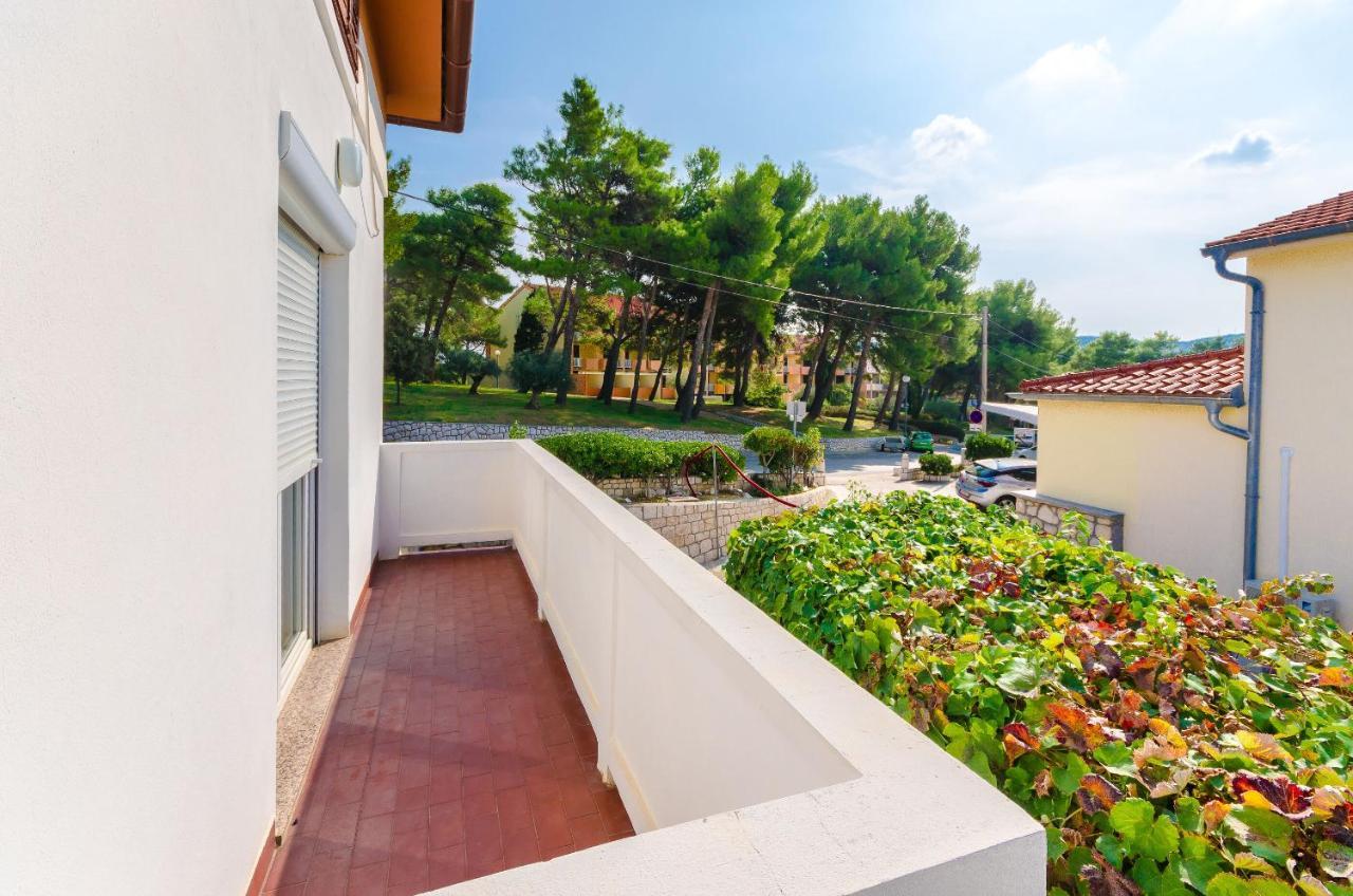 Apartments Ruza A Lopar Exterior photo